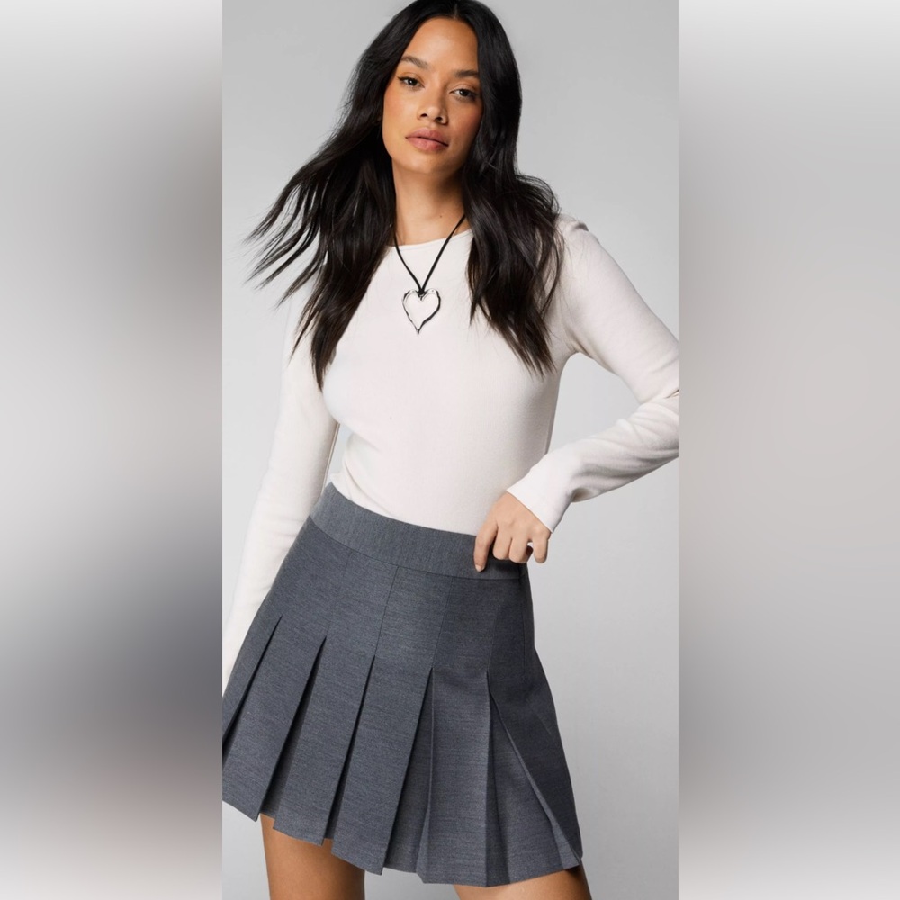 Crewneck Nasty Gal long sleeve shirt